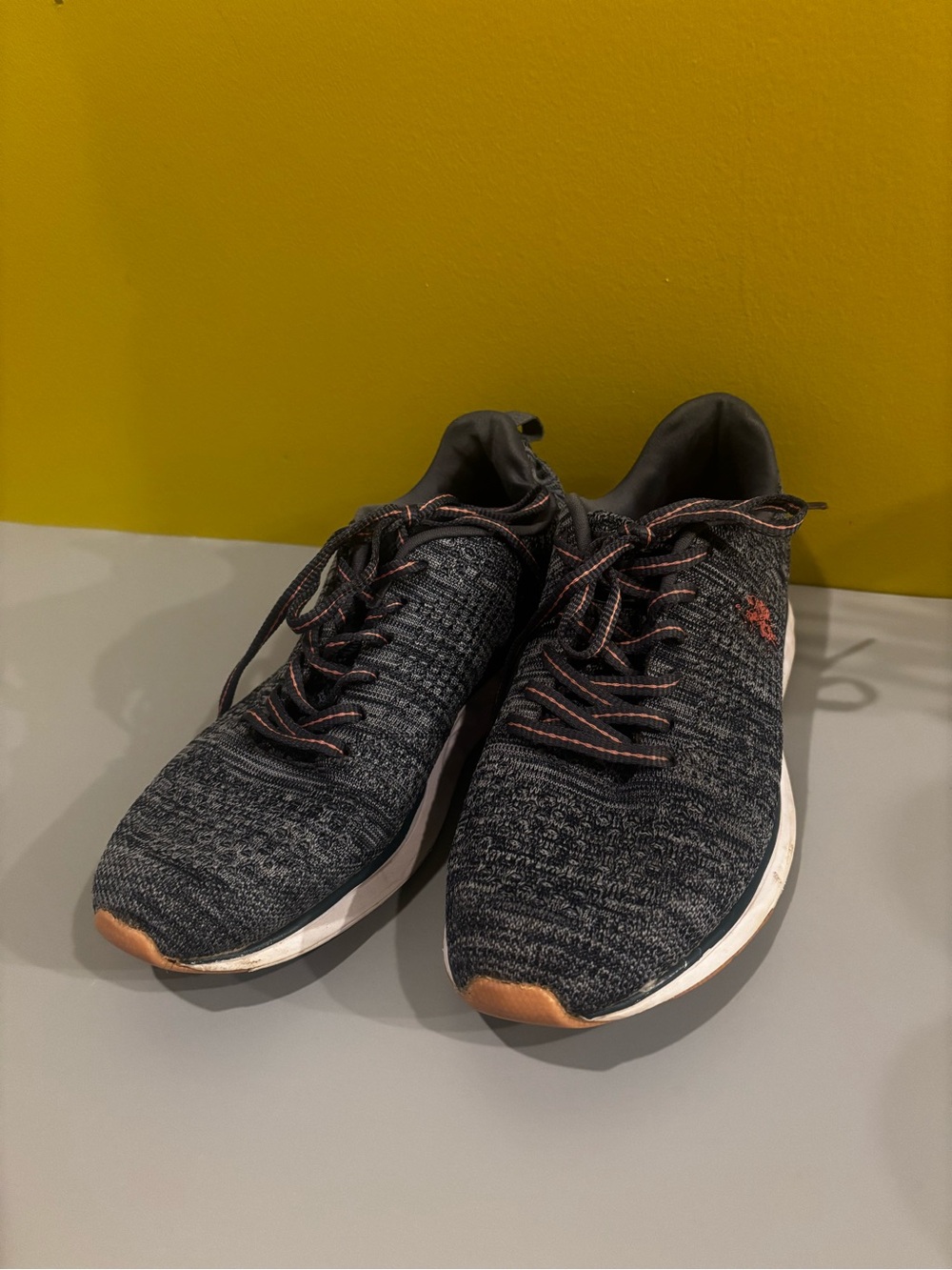 Women’s Knit Running Shoes in Charcoal with Copper Accents0855